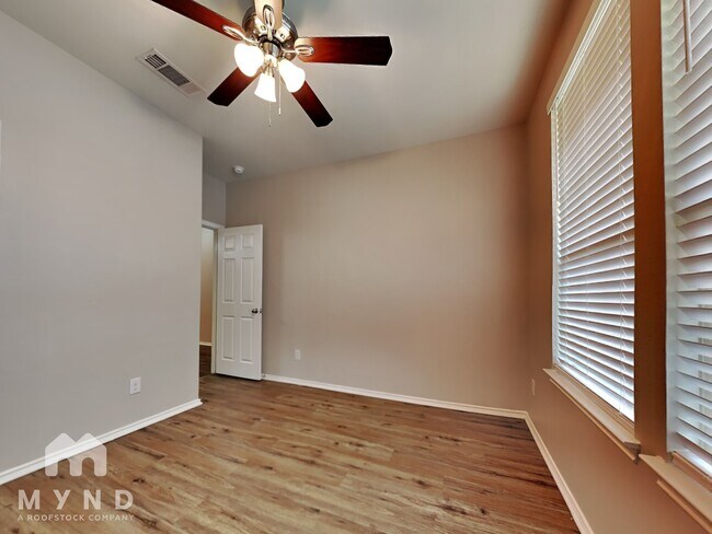 Building Photo - 4323 S Amber Ruse Ct