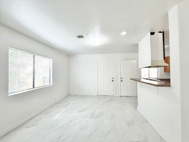 Building Photo - PS T 66369