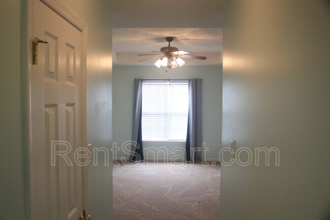 Building Photo - 624 Dunloe Cir