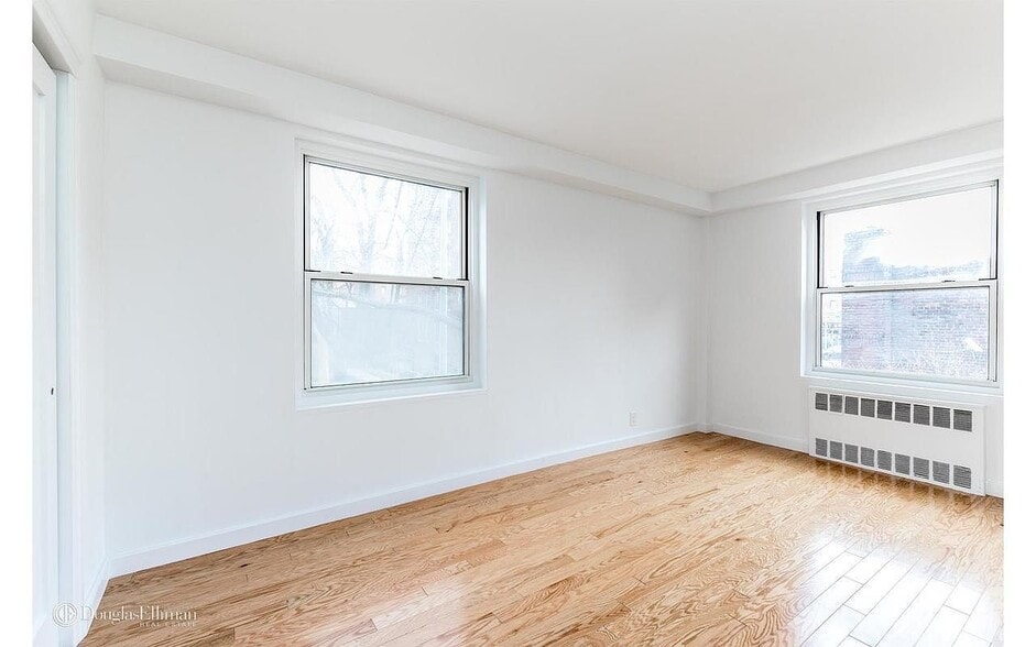 Building Photo - 35-50 85th St