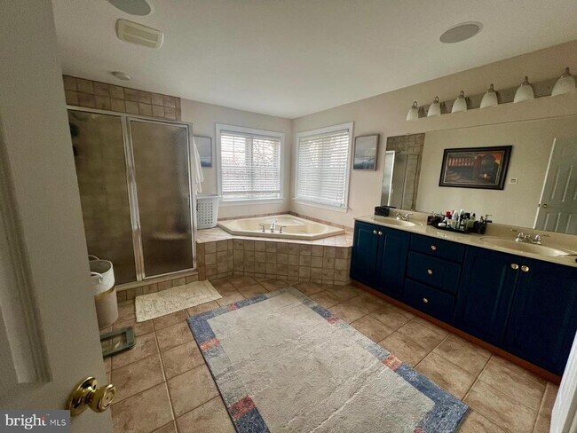 Building Photo - 101 Richards Way