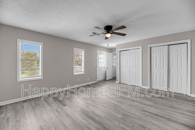 Building Photo - 51 Meander Row