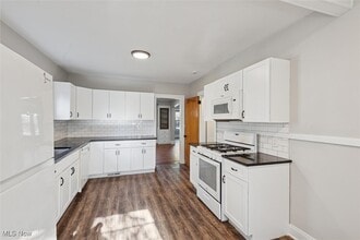 Building Photo - 3996 Bluestone Rd