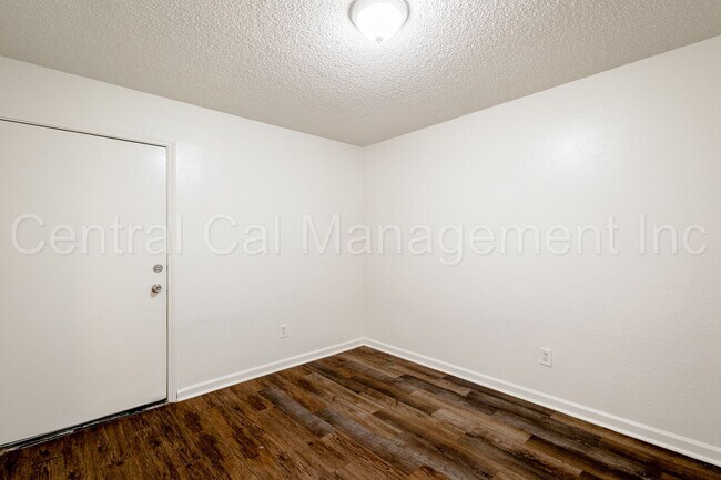 Building Photo - 3308 Loyalton Ave