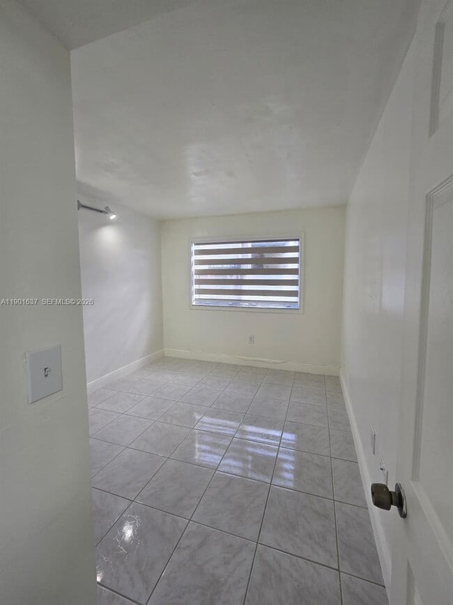 Building Photo - 15620 SW 80th St