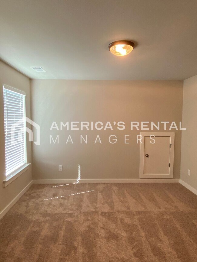 Building Photo - Home for Rent in Jemison, AL... Available ...
