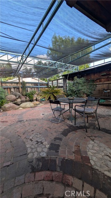 Building Photo - 546 Griswold Ave