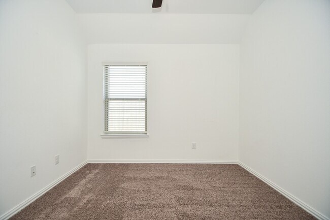 Building Photo - 2103 Vidalia Onion Ct
