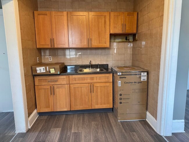 Building Photo - 132 43rd St