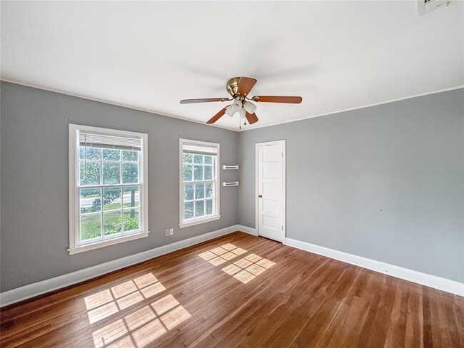 Building Photo - 5501 Montview St