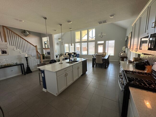 Building Photo - 4117 Monteverde View