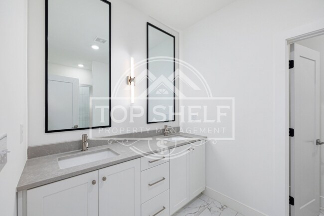 Building Photo - 1540 Millwood Pl