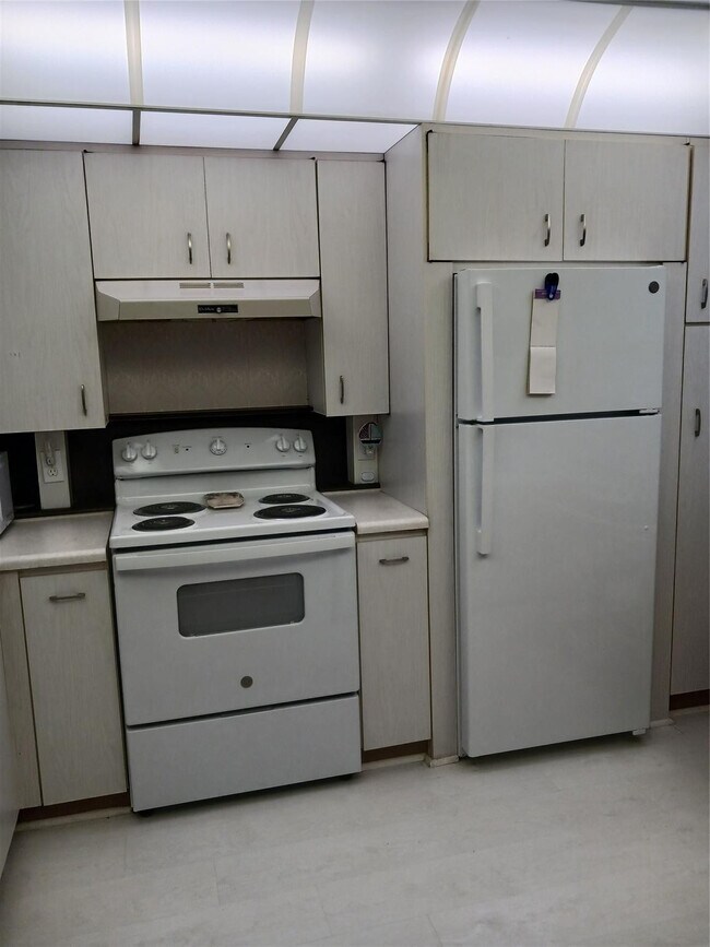 Building Photo - 3004 Portofino Isle