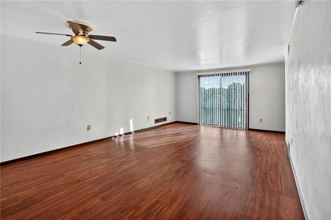 Building Photo - 4034 Murray Ave