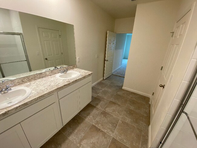 Building Photo - 10789 SW Cremona Way