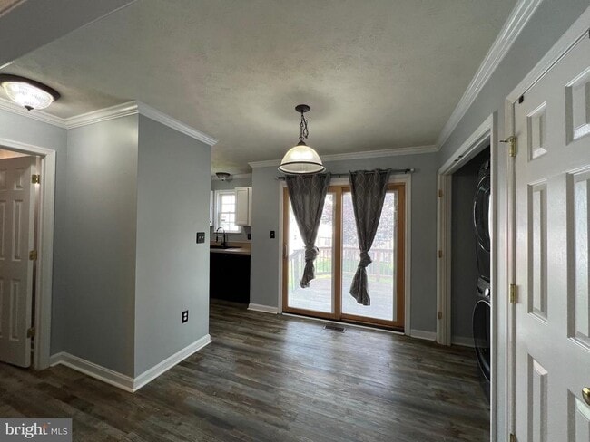 Building Photo - 349 3rd St