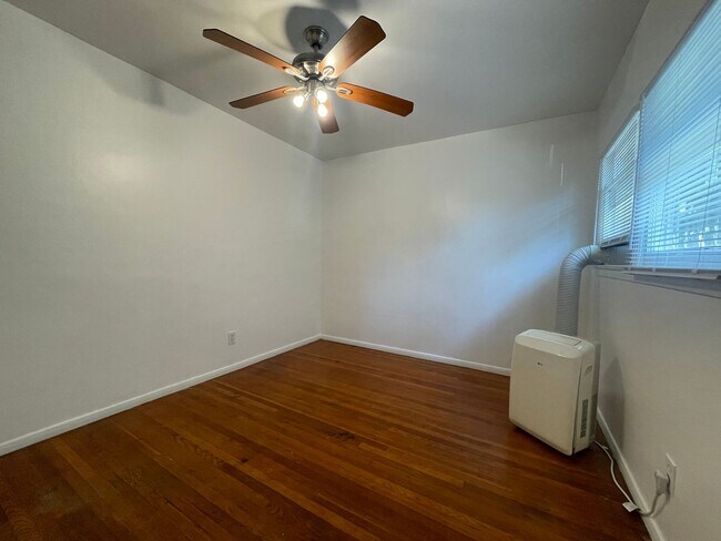 Building Photo - 1240-1246.5-12465 Tamarind Ave