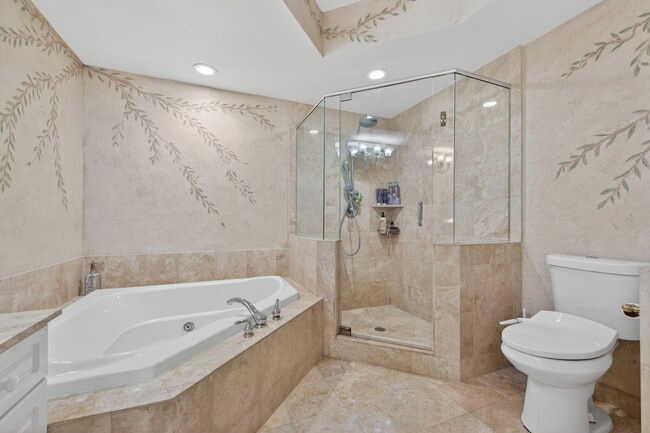 Building Photo - 100 S Birch Rd