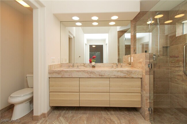 Building Photo - 15077 Cortona Way