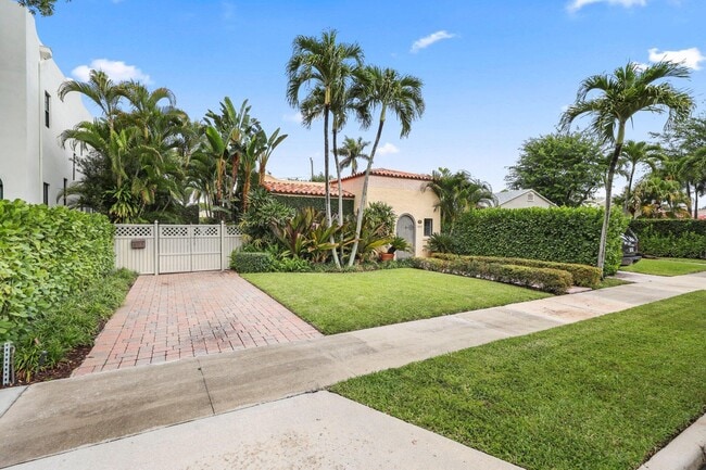 Building Photo - 605 Sunset Rd