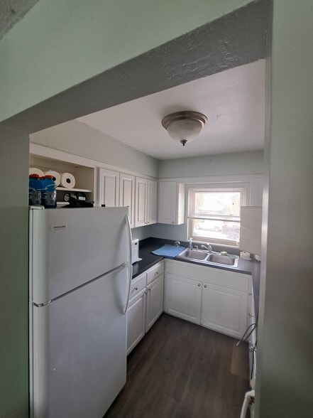 Kitchen - 35 44th Ave