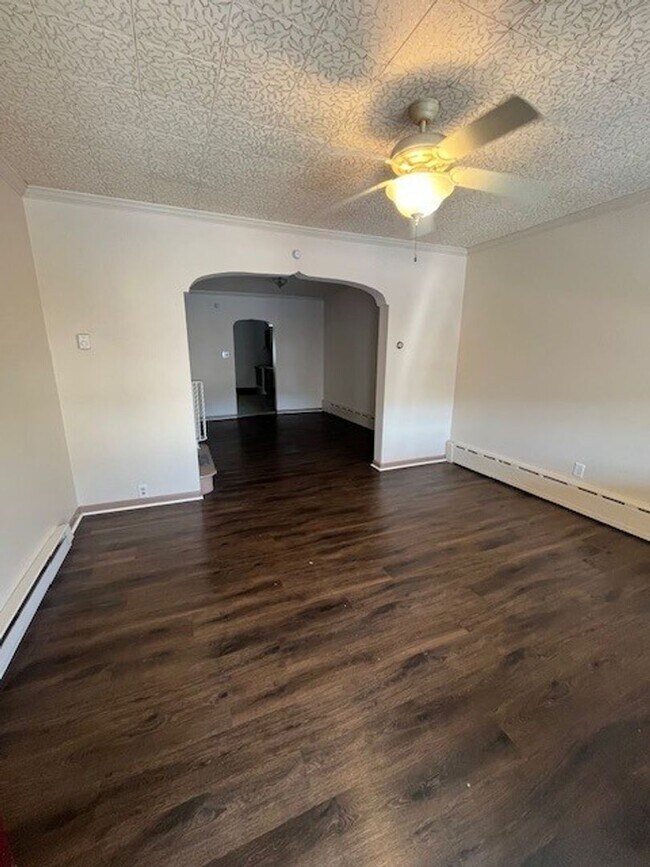 Building Photo - 20 Wiggan St