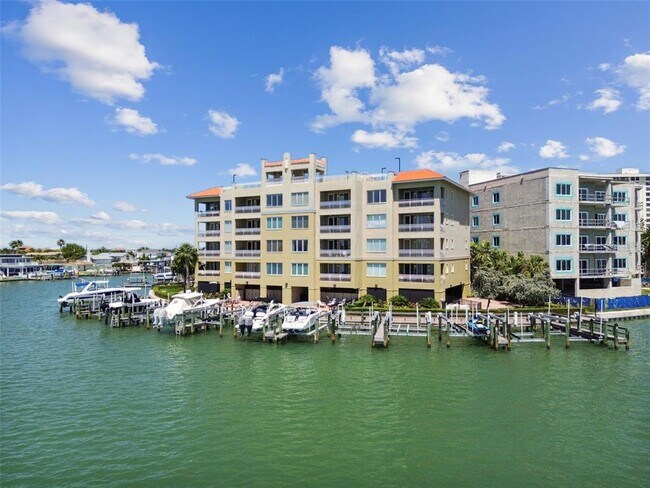 Building Photo - 200 Skiff Point