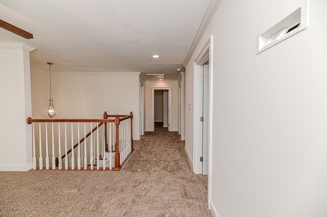 Building Photo - Perfectly Located 4-Bedroom Home Minutes from I-295, Hope Mills & Fort Bragg!