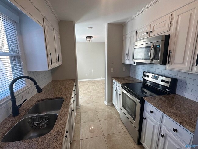 Building Photo - 1536 Four Mile Post Rd SE