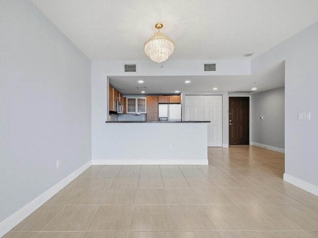 Building Photo - 610 Clematis St