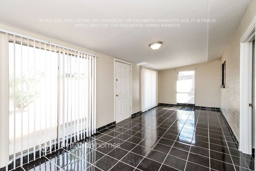 Building Photo - 6910 W Rancho Dr