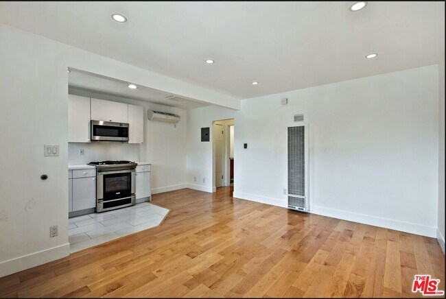Building Photo - 119 Paloma Ave