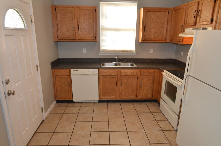 Building Photo - 508 Dunaway St