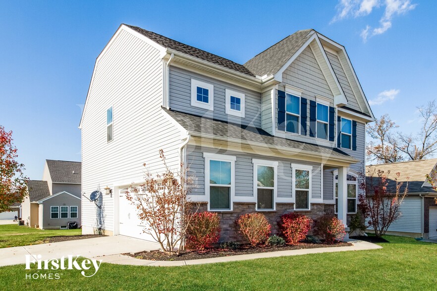 Building Photo - 5312 Venetian Way