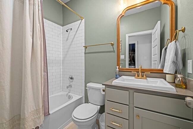 Building Photo - 534 Cedar Harbor Ct
