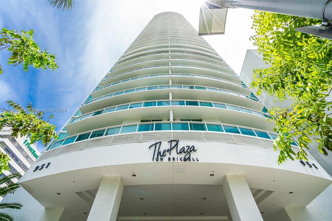 Building Photo - 951 Brickell Ave