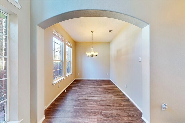 Building Photo - 8915 Headstall Dr