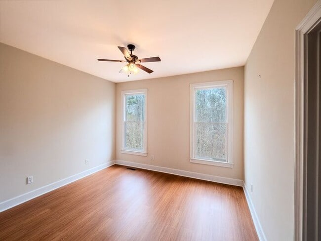 Building Photo - 12872 Waterside Dr