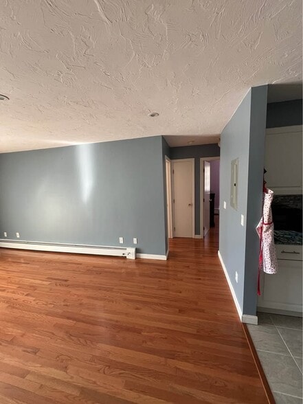 Building Photo - 383 Huse Rd