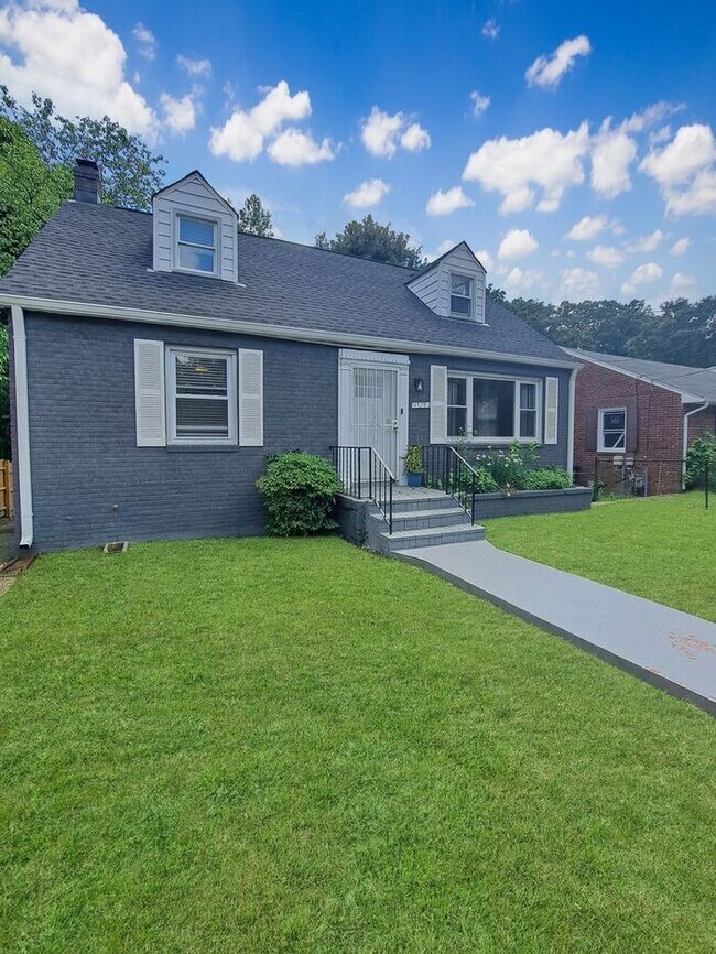 Building Photo - Coming Soon! Mid Century Modern Cape Cod i...