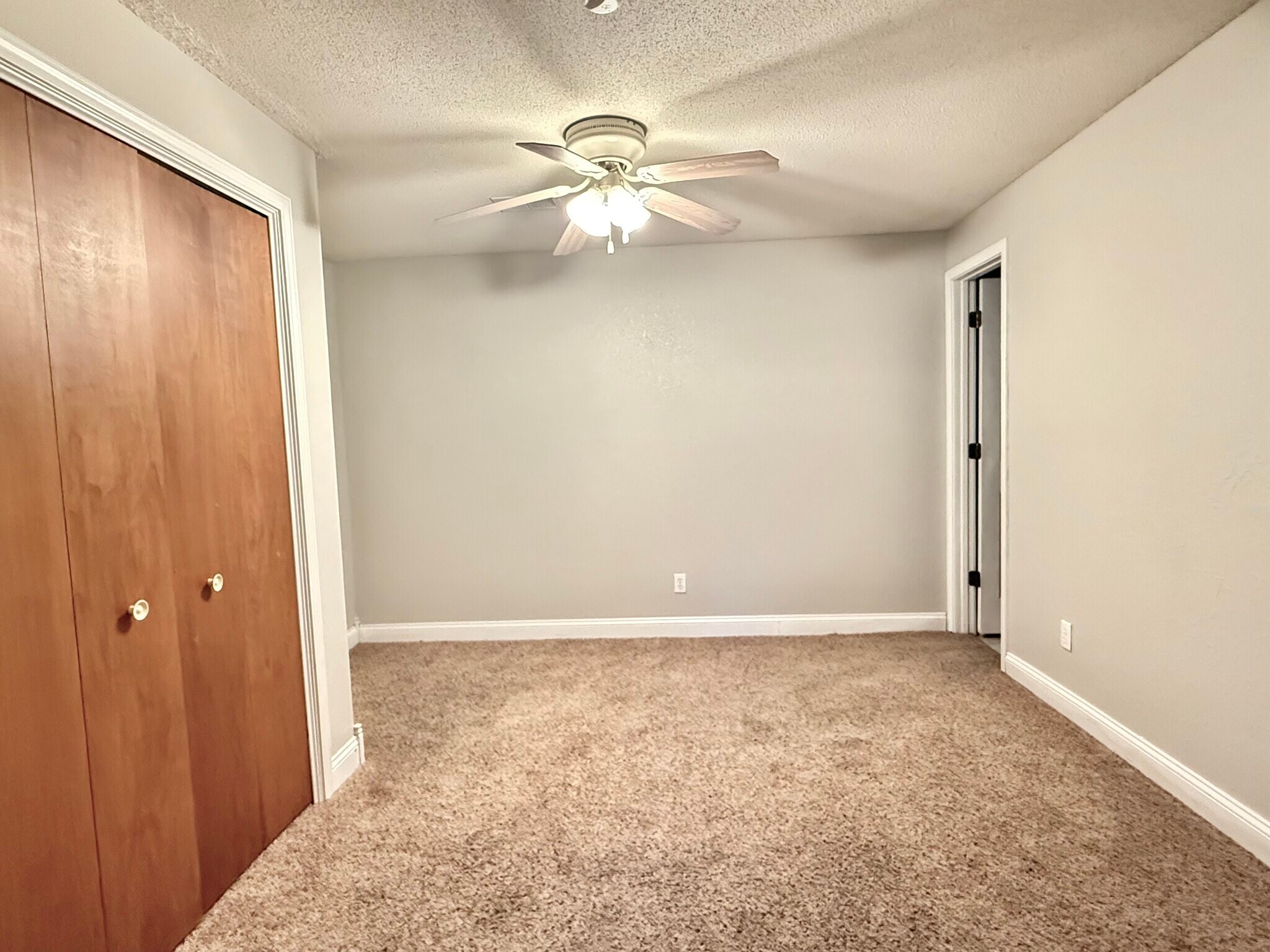 Building Photo - 2317 Independence Ct