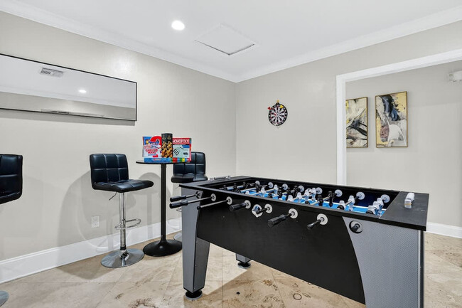 Building Photo - 2423 NE 202nd St