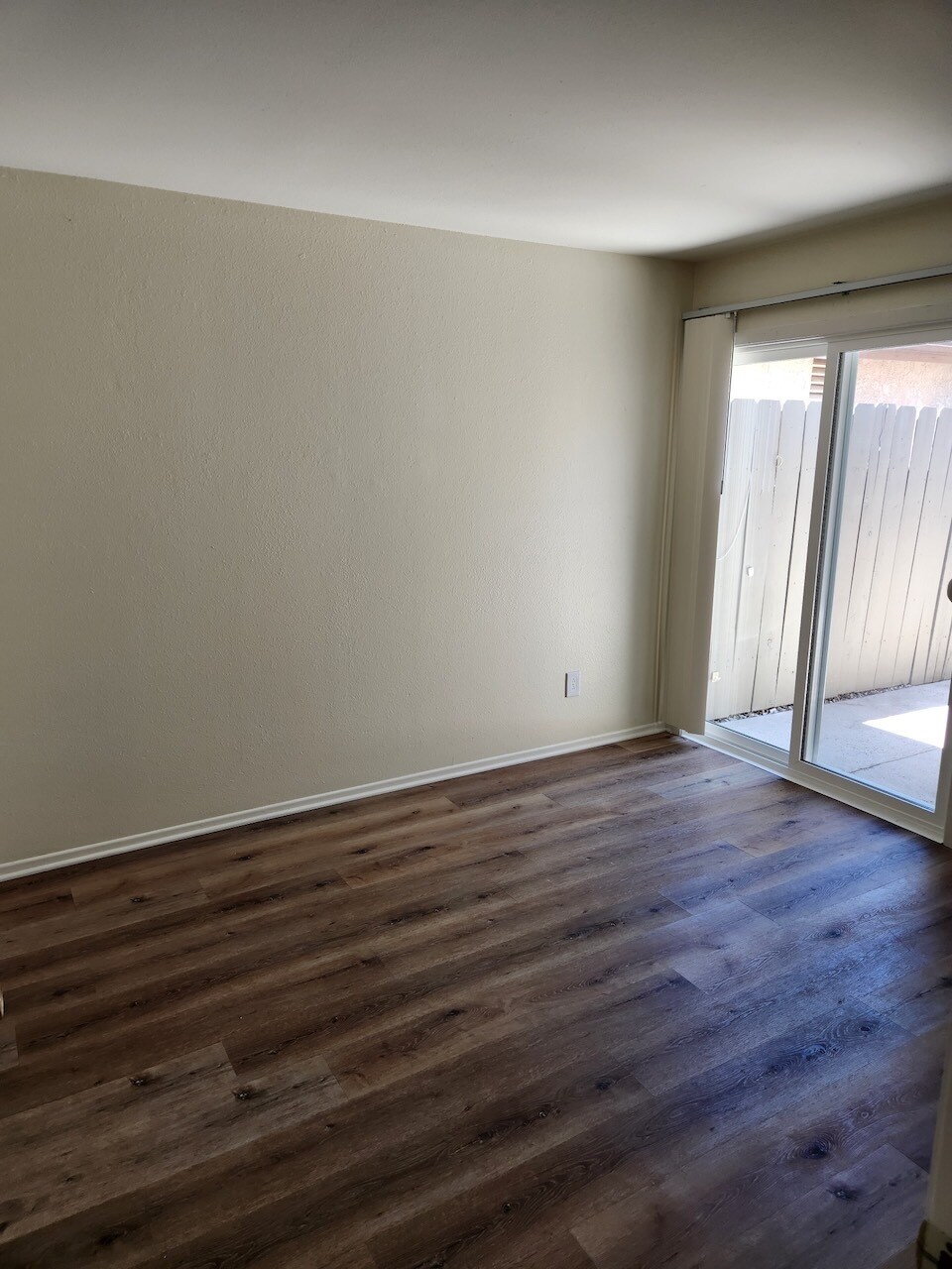 Building Photo - 6802 Chapman Pl