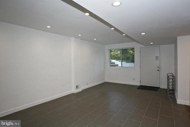 Building Photo - 6306 Dahlonega Rd