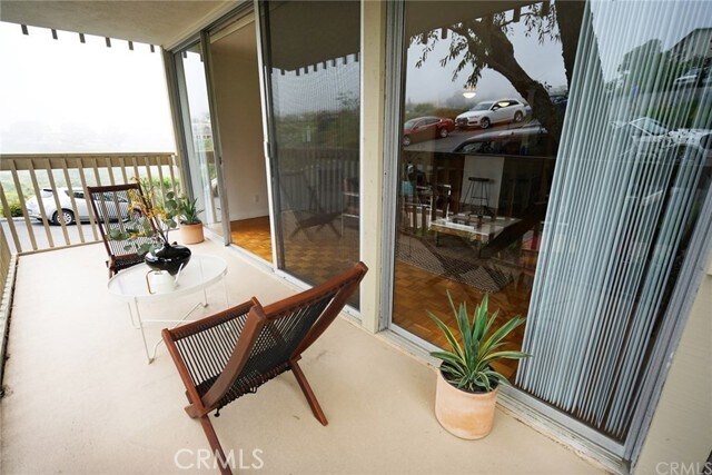 Building Photo - 6542 Ocean Crest Dr