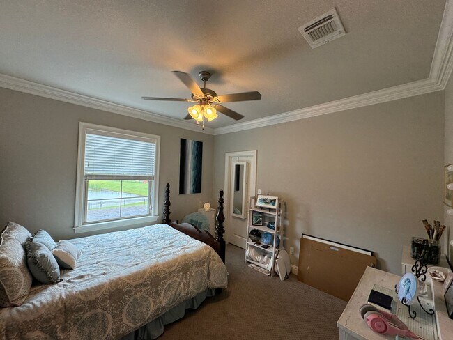 Building Photo - 629 Dumaine Dr