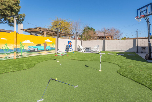 Building Photo - 3502 E Crocus Dr
