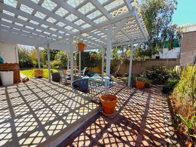 Building Photo - 2028 Elberon Ave