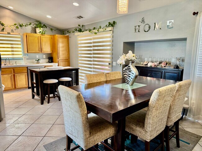 Building Photo - 13539 Quinta Way