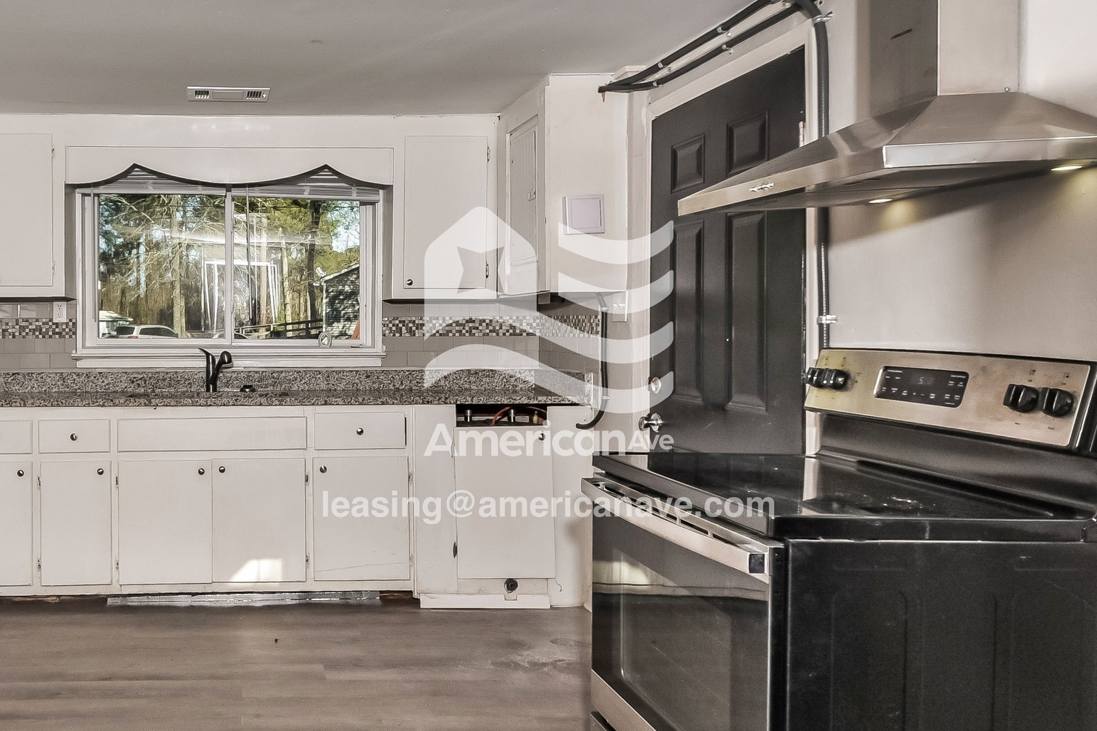 Building Photo - 305 Virginia Ave